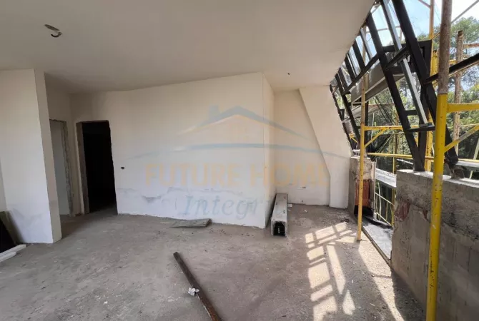 Shtepi ne shitje Apartament ne Tirane, 2+1, Mobilimi Bosh, pa mobiluar, Pagesa 410,400  Euro.