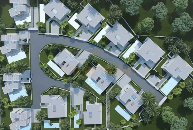 Shtepi ne shitje Vila Luksoze ne Tirane, 4+1, Mobilimi Bosh, pa mobiluar, Pagesa 800,000  Euro.