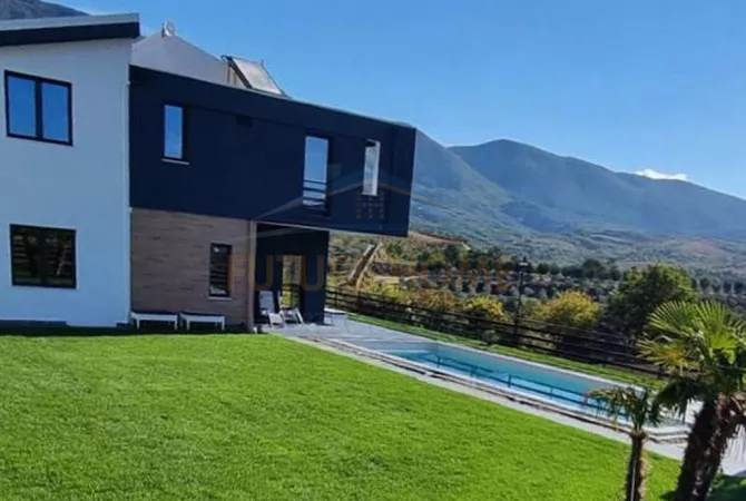 Shtepi ne shitje 3+1 ne Tirane - 950,000 Euro