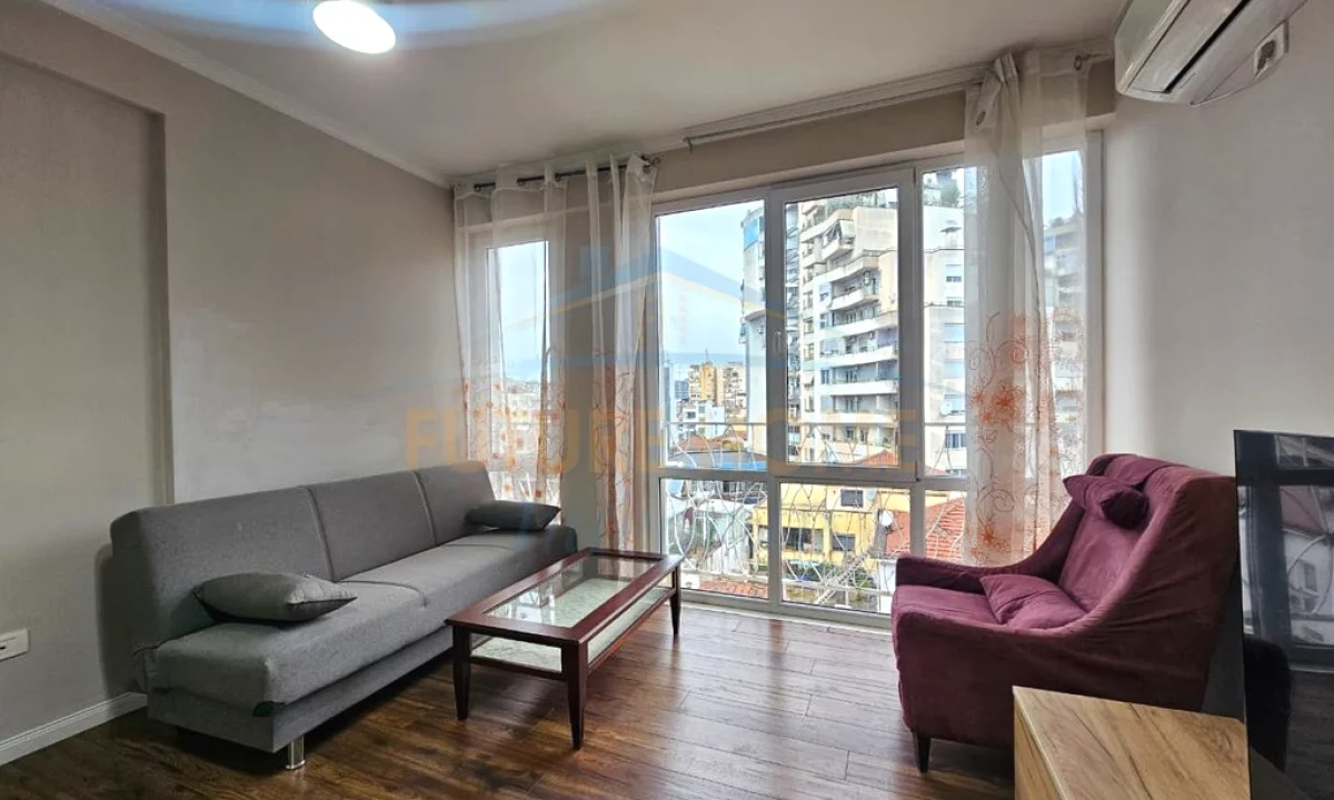 Shtepi me qera Apartament ne Tirane, 2+1, Mobilimi E mobiluar, Pagesa 800  Euro.