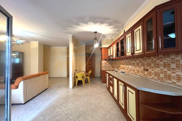 Apartment for rent in Tirana 3+1, In Part