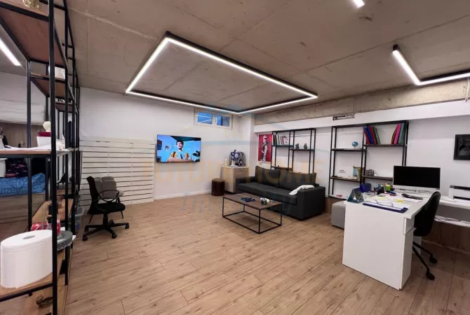 Ambient biznesi me qera 1+1 ne Tirane - 2,000 Euro