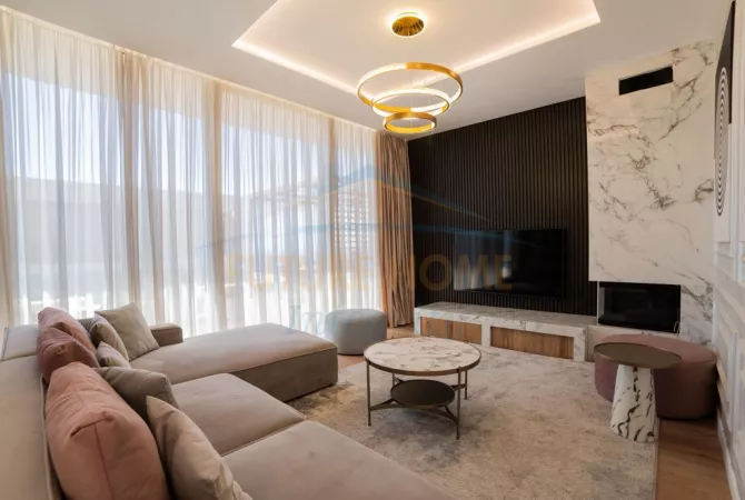 Shtepi ne shitje Vila Luksoze ne Vlore, 3+1, Mobilimi E mobiluar, Pagesa 1,570,000  Euro.