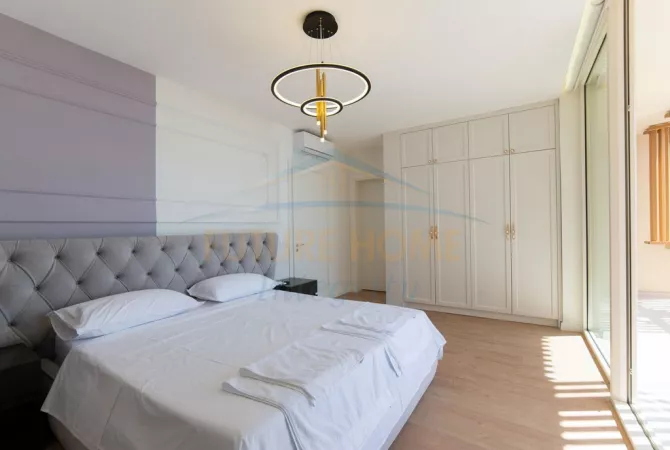 Shtepi ne shitje Vila Luksoze ne Vlore, 3+1, Mobilimi E mobiluar, Pagesa 1,570,000  Euro.