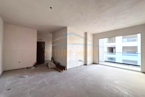 Shtepi ne shitje Apartament ne Durres, 2+1, Mobilimi Bosh, pa mobiluar, Pagesa 111,400  Euro.