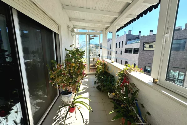 Shtepi me qera Apartament ne Tirane, 2+1, Mobilimi E mobiluar, Pagesa 1,800  Euro.