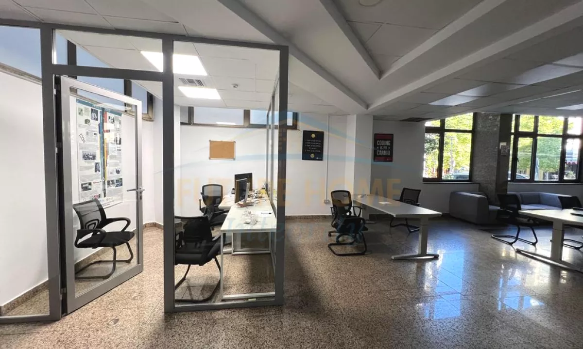 Qera, Ambient Biznesi per Zyra, Blloku, Tirane. prane LSI.