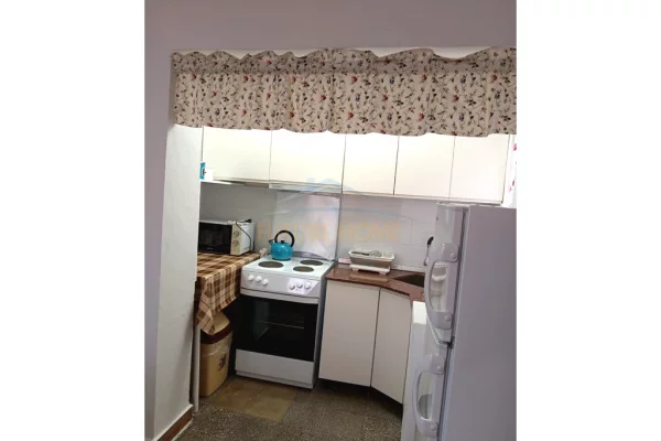 Shtepi me qera Apartament ne Tirane, 2+1, Mobilimi E mobiluar, Pagesa 550  Euro.