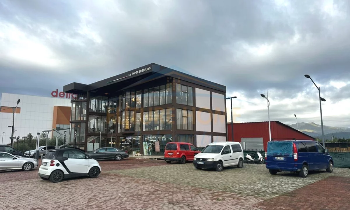 Shitet, Godine 4-Kateshe+Truall, Unaze, Elbasan.