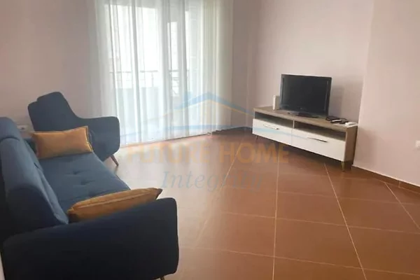 Shtepi me qera Apartament ne Vlore, 1+1, Mobilimi E mobiluar, Pagesa 400  Euro.