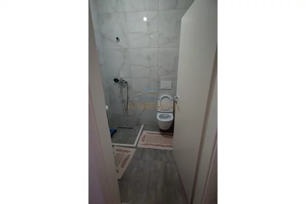 Appartamento in vendita a Tirana 2+1, Arredato