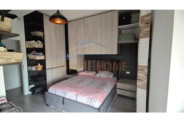 Appartamento in vendita a Tirana 2+1, Arredato