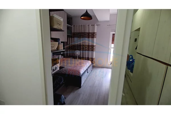 Appartamento in vendita a Tirana 2+1, Arredato