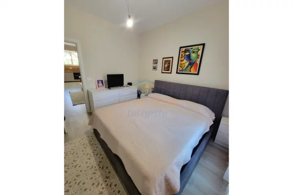 Appartamento in vendita a Tirana 1+1, Arredato