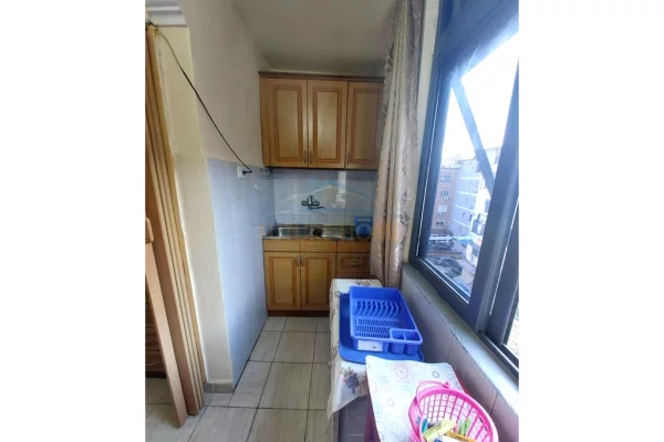 Shtepi ne shitje Apartament ne Tirane, 1+1, Mobilimi E mobiluar, Pagesa 100,000  Euro.