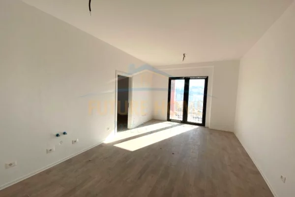 Shtepi me qera Apartament ne Tirane, 1+1, Mobilimi Bosh, pa mobiluar, Pagesa 1,000  Euro.
