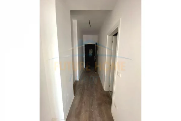 Shtepi me qera Apartament ne Tirane, 1+1, Mobilimi Bosh, pa mobiluar, Pagesa 1,000  Euro.
