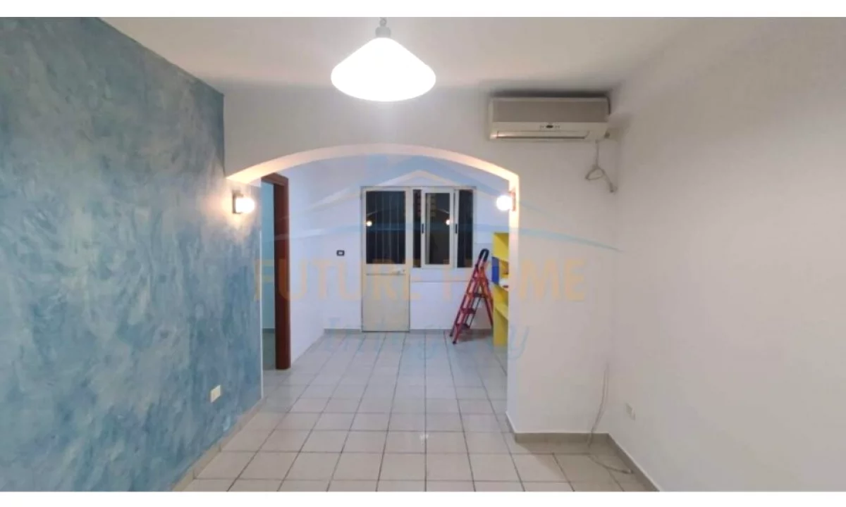 Qera, Ambient Biznesi, Stadiumi Dinamo, Tirane.