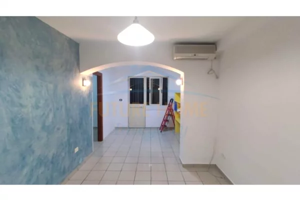 Qera, Ambient Biznesi, Stadiumi Dinamo, Tiranë.