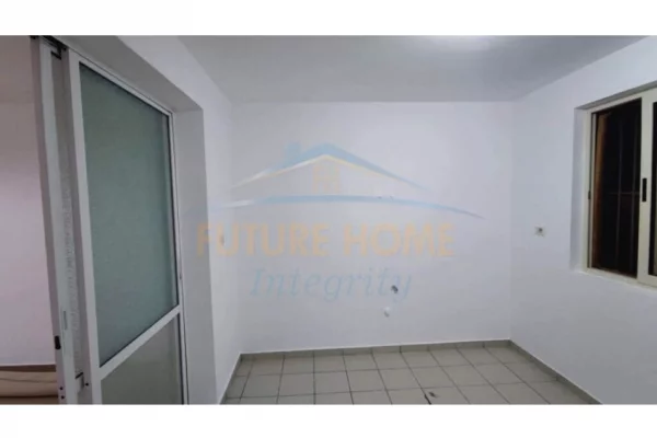 Qera, Ambient Biznesi, Stadiumi Dinamo, Tirane.