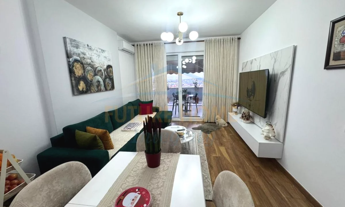 Shtepi ne shitje Apartament ne Tirane, 1+1, Mobilimi E mobiluar, Pagesa 160,000  Euro.