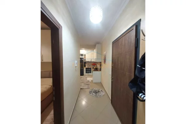 Shtepi ne shitje Apartament ne Tirane, 1+1, Mobilimi E mobiluar, Pagesa 140,000  Euro.