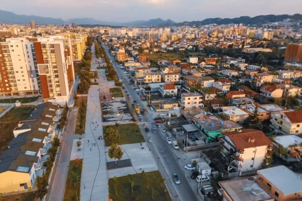 Ambient biznesi me qera 1+1 ne Tirane - 3,800 Euro