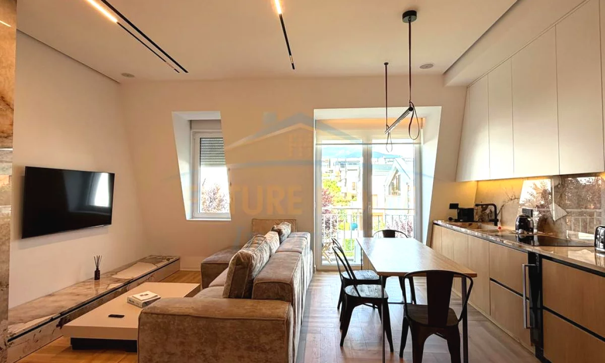 Shtepi me qera Apartament ne Tirane, 2+1, Mobilimi E mobiluar, Pagesa 2,200  Euro.