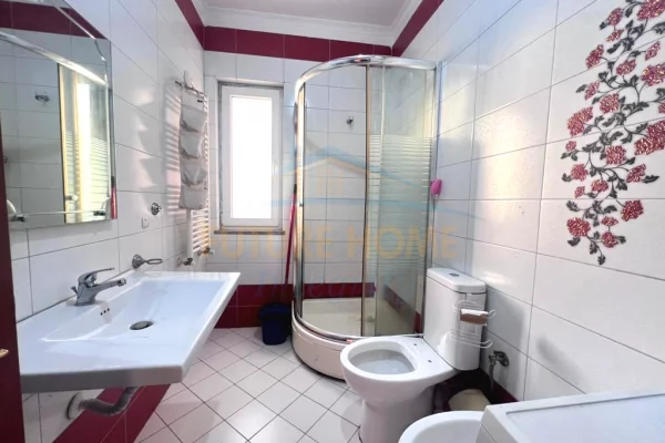 Shtepi me qera Apartament ne Tirane, 1+1, Mobilimi E mobiluar, Pagesa 45,000  Leke.