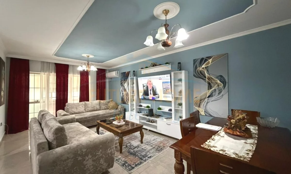 Shtepi ne shitje Apartament ne Tirane, 2+1, Mobilimi E mobiluar, Pagesa 260,000  Euro.