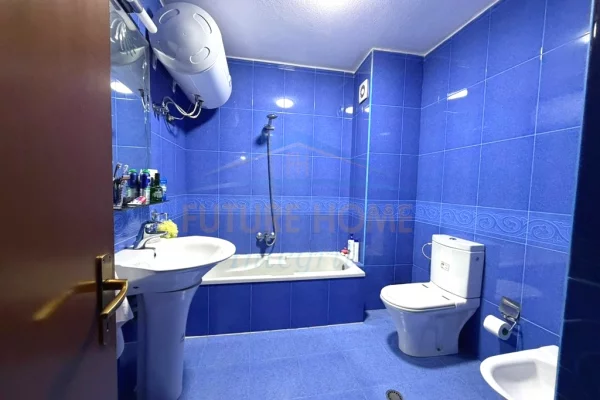 Shtepi ne shitje Apartament ne Tirane, 2+1, Mobilimi E mobiluar, Pagesa 260,000  Euro.