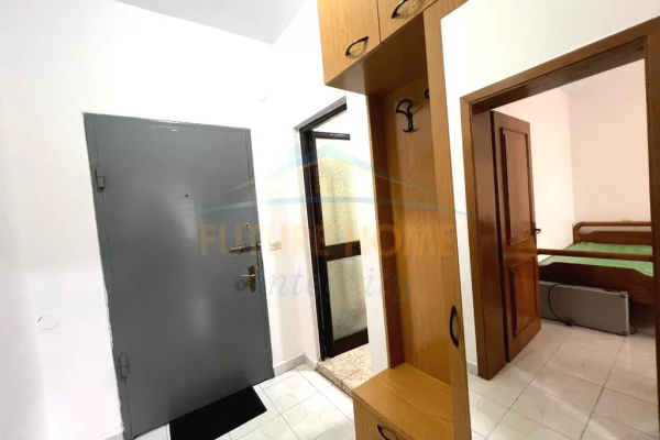 Shtepi me qera Apartament ne Tirane, 1+1, Mobilimi E mobiluar, Pagesa 45,000  Leke.