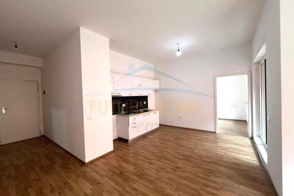 Shtepi ne shitje Apartament ne Tirane, 1+1, Mobilimi Bosh, pa mobiluar, Pagesa 110,000  Euro.