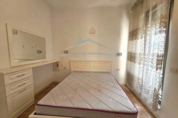Shtepi me qera Apartament ne Tirane, 2+1, Mobilimi E mobiluar, Pagesa 1,200  Euro.