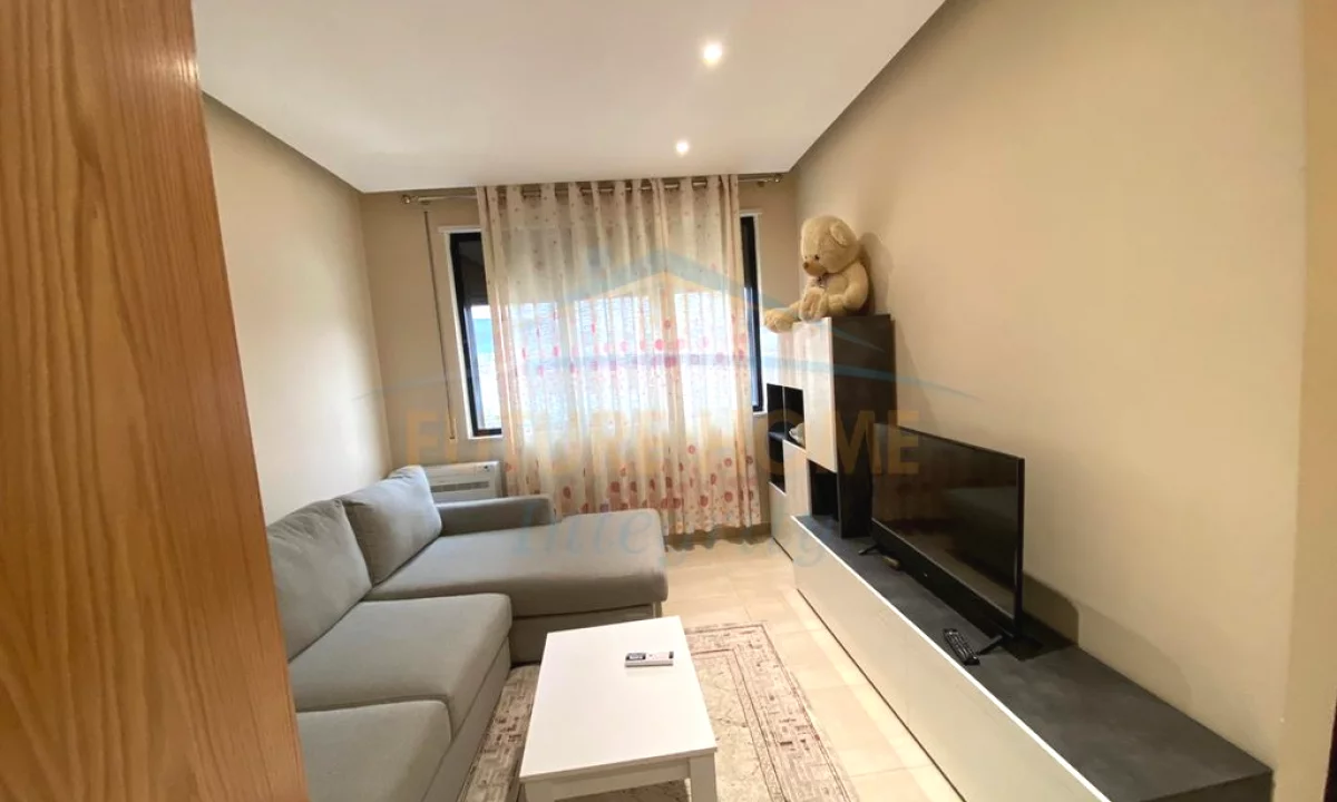 Shtepi me qera Apartament ne Tirane, 1+1, Mobilimi E mobiluar, Pagesa 40,000  Leke.