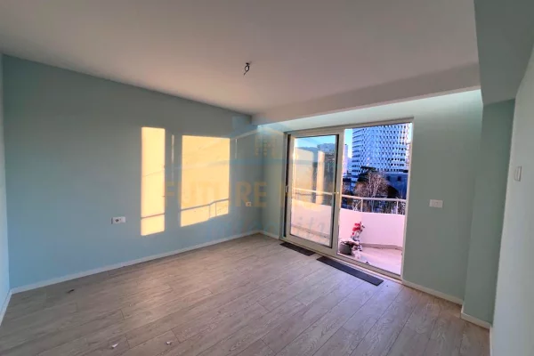 Shtepi me qera Apartament ne Tirane, 3+1, Mobilimi Bosh, pa mobiluar, Pagesa 1,200  Euro.