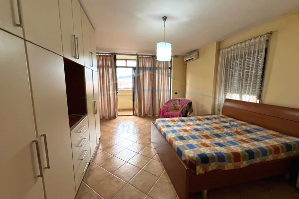 Shtepi me qera Apartament ne Tirane, 2+1, Mobilimi E mobiluar, Pagesa 700  Euro.