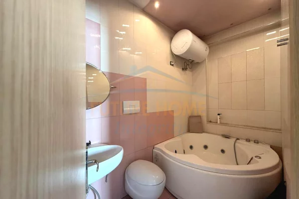 Shtepi ne shitje Apartament ne Tirane, 3+1, Mobilimi Bosh, pa mobiluar, Pagesa 225,000  Euro.