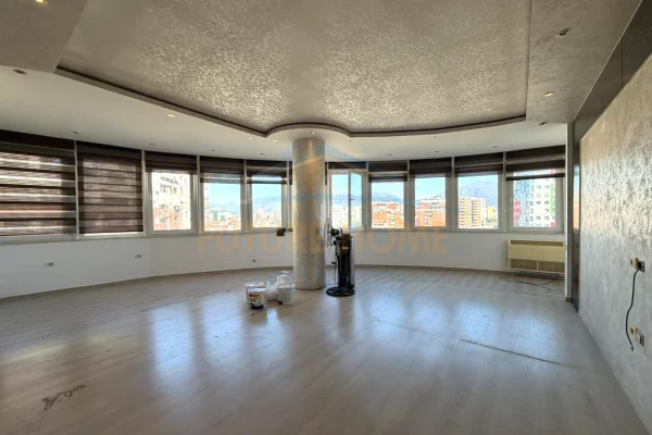 Shtepi me qera Apartament ne Tirane, 3+1, Mobilimi Bosh, pa mobiluar, Pagesa 728  Euro.