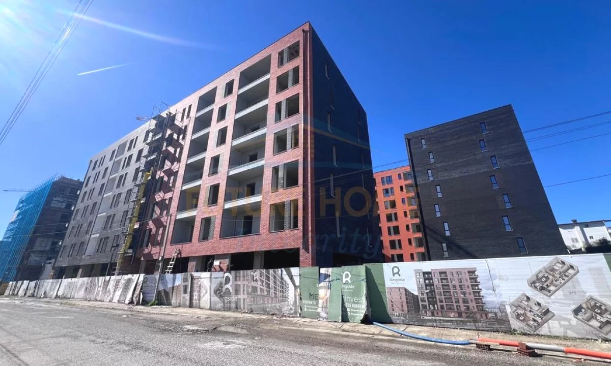 Shtepi ne shitje Apartament ne Tirane, 3+1, Mobilimi Bosh, pa mobiluar, Pagesa 149,650  Euro.