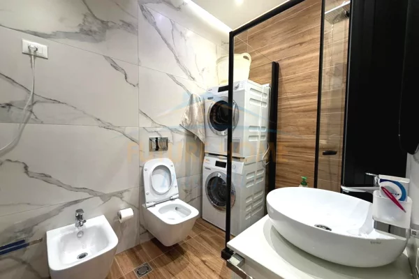 Shtepi ne shitje Apartament ne Tirane, 3+1, Mobilimi E mobiluar, Pagesa 325,000  Euro.