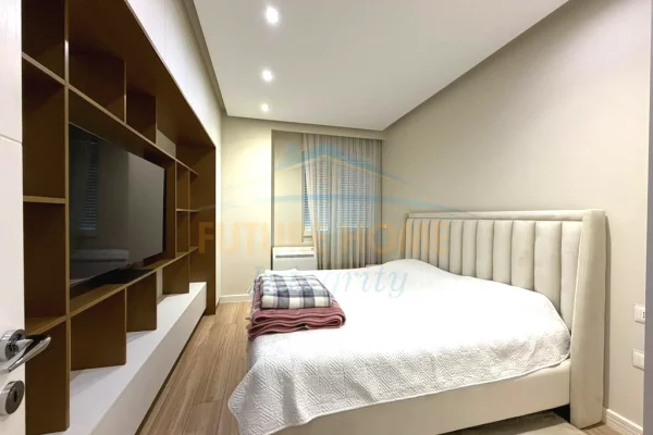 Shtepi ne shitje Apartament ne Tirane, 3+1, Mobilimi E mobiluar, Pagesa 325,000  Euro.
