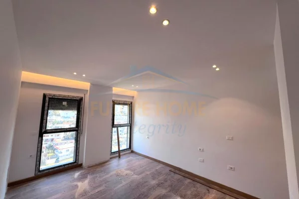 Shtepi ne shitje Apartament ne Tirane, 2+1, Mobilimi Bosh, pa mobiluar, Pagesa 179,000  Euro.