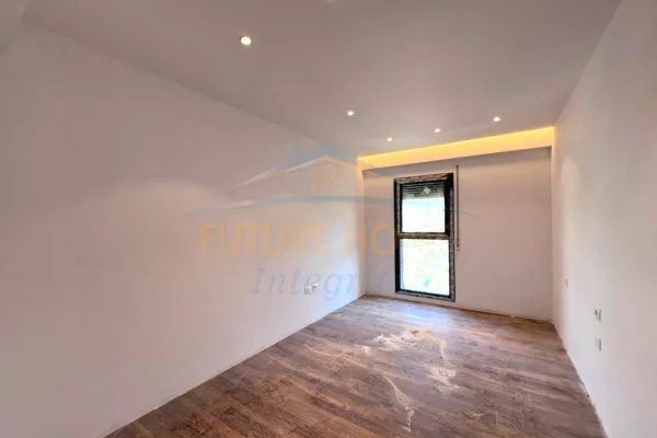 Shtepi ne shitje Apartament ne Tirane, 2+1, Mobilimi Bosh, pa mobiluar, Pagesa 179,000  Euro.