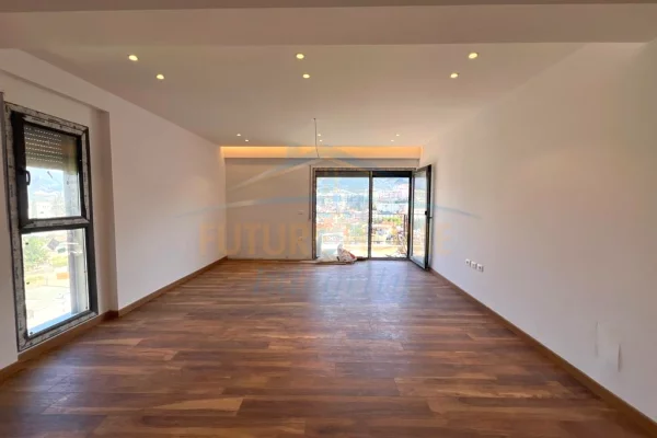 Shitet, Apartament 2+1, Porcelan, Tiranë.