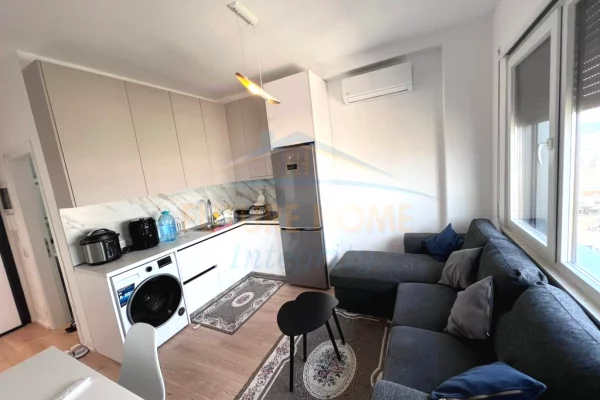 Shtepi me qera Apartament ne Tirane, 1+1, Mobilimi E mobiluar, Pagesa 500  Euro.