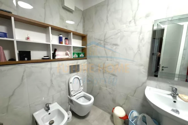 Shtepi ne shitje Apartament ne Tirane, 2+1, Mobilimi E mobiluar, Pagesa 265,000  Euro.