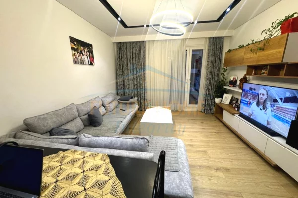 Shtepi ne shitje 2+1 ne Tirane - 275,000 Euro