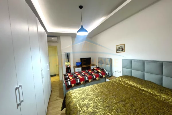 Shtepi ne shitje Apartament ne Tirane, 2+1, Mobilimi E mobiluar, Pagesa 265,000  Euro.