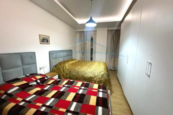 Shtepi ne shitje Apartament ne Tirane, 2+1, Mobilimi E mobiluar, Pagesa 265,000  Euro.